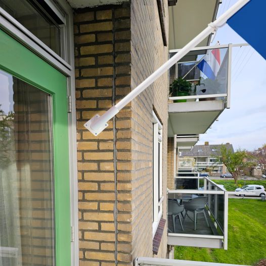 Vlaggenstokhouder 30mm Muurbevestiging Haaks wit