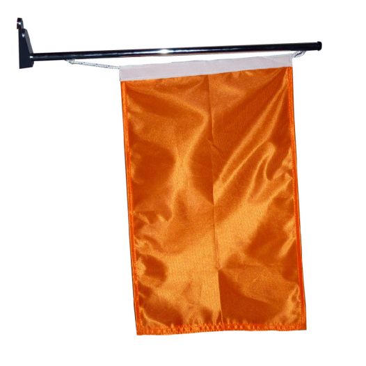Vlag met stok aan de wand