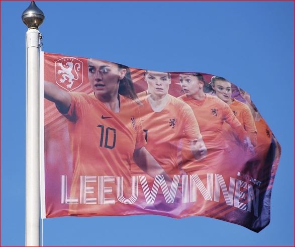 Oranje leeuwinnen knvb vlag 70x100cm