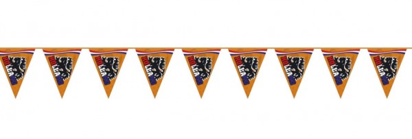 Oranje vlaggenlijn Holland XXL vol met grote Oranje vlaggen 15 meter lang