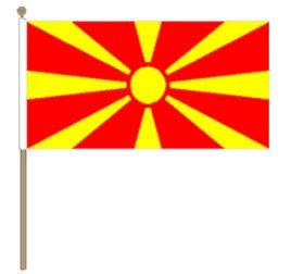 Zwaaivlag Macedonië, Macedonische zwaaivlag 30x45cm, stoklengte 60cm