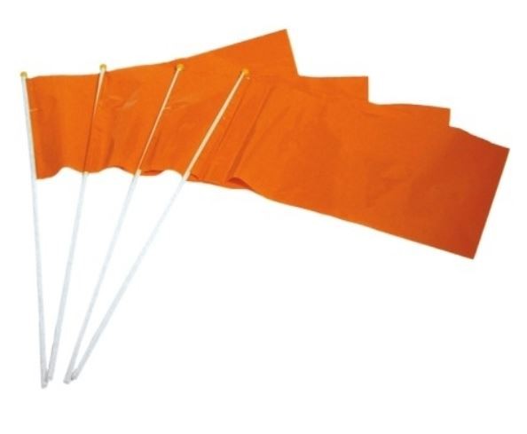 oranje zwaaivlag in PE kwaliteit in formaat 20x30