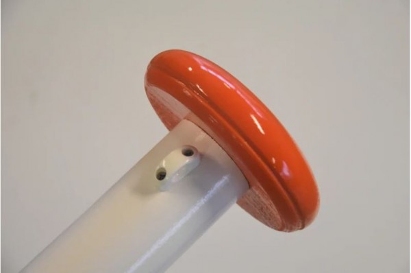 Wit gelakte houten vlaggenmast 3m1 conisch 60-45mm met houten oranje knop